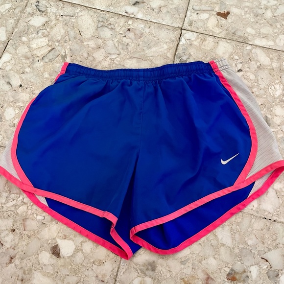 Nike running shorts (girl’s M) - Picture 1 of 3
